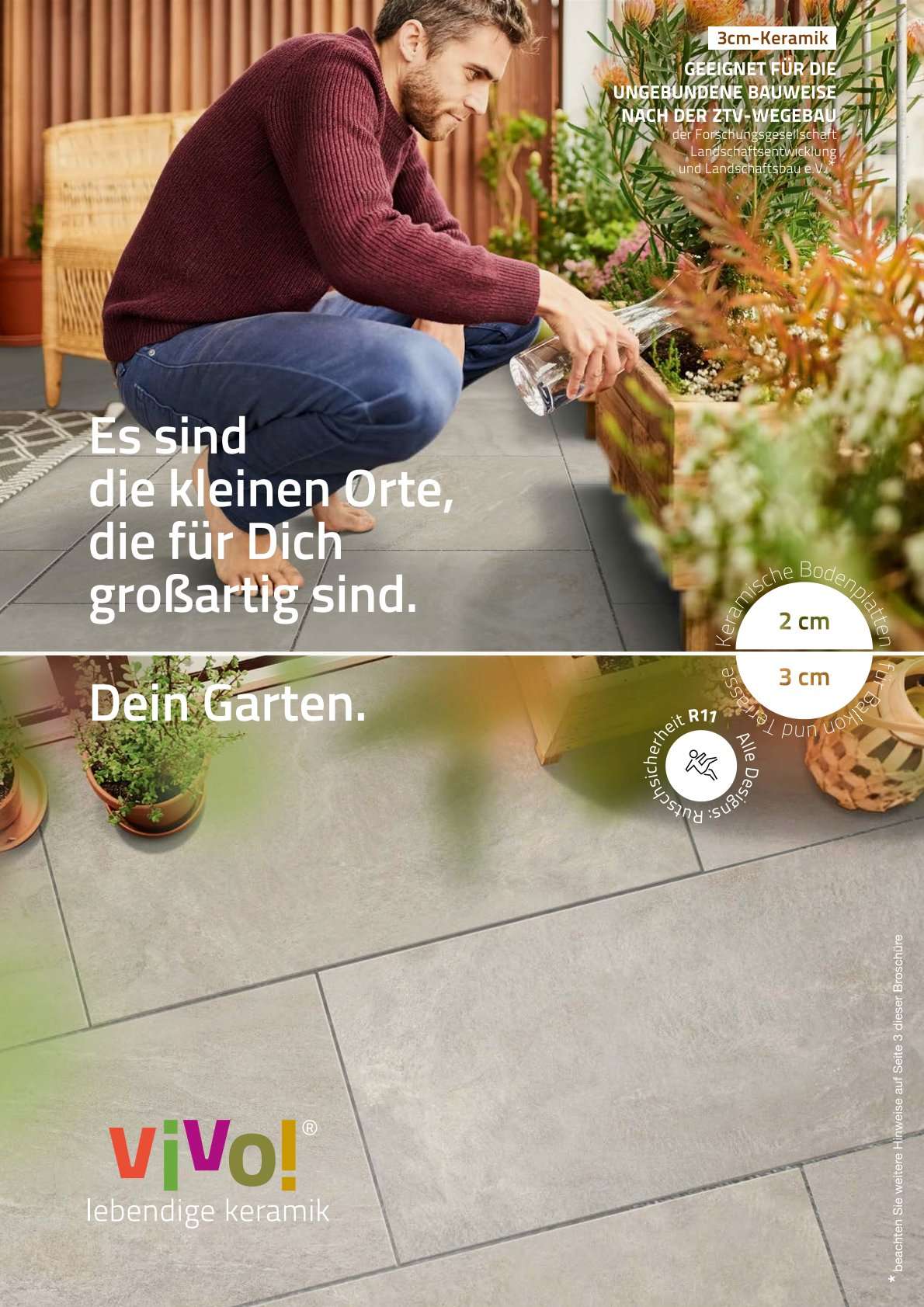 Mann pflegt Gartenpflanzen auf Keramikfliesen Terrasse